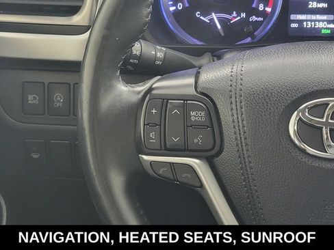 Used 2019 Toyota Highlander XLE AWD/4WD image 27