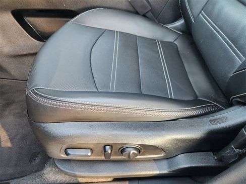 Used 2024 GMC Terrain Denali w/ Denali Premium Package image 20