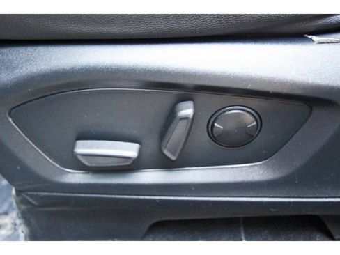 Used 2023 Ford Explorer Limited AWD/4WD image 28