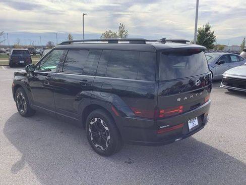 Certified 2025 Hyundai Santa Fe SEL image 3