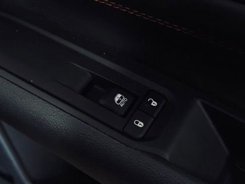 Used 2022 Jeep Compass Trailhawk w/ Trailhawk Elite Group image 18