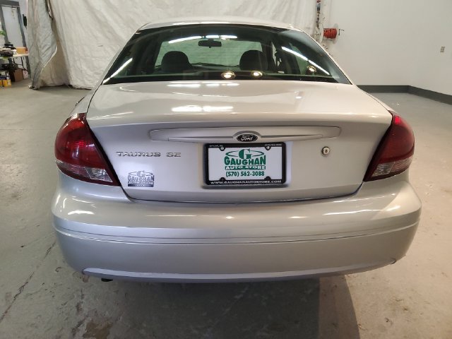Used 2005 Ford Taurus SE FWD image 5