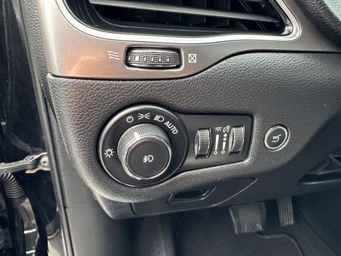 Used 2020 Jeep Cherokee Limited AWD/4WD image 52