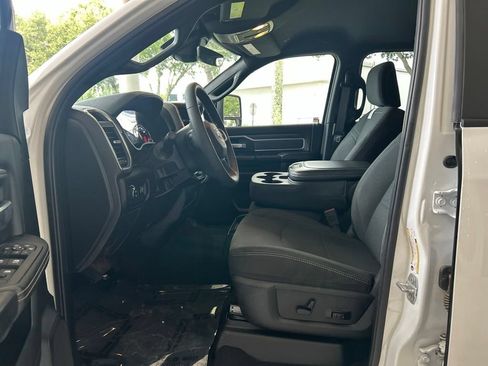Used 2025 RAM 2500 Big Horn AWD/4WD image 6