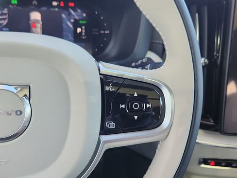 New 2026 Volvo XC60 T8 Ultra w/ Climate Package image 17