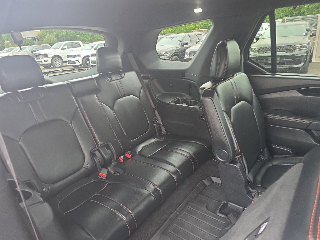 Used 2025 Honda Pilot TrailSport image 12