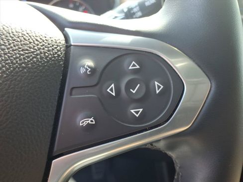 Used 2023 Chevrolet Traverse Premier FWD image 20