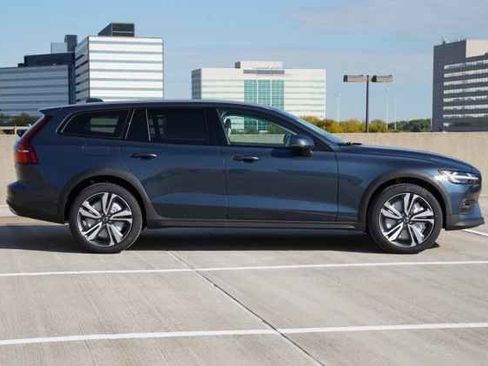 New 2026 Volvo V60 B5 Cross Country Plus w/ Climate Package image 3