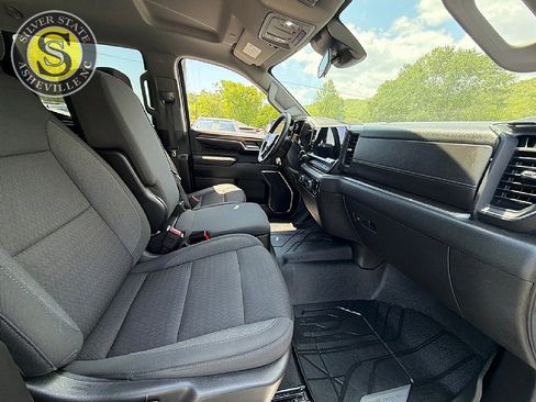 Used 2023 Chevrolet Silverado 1500 LT AWD/4WD image 15