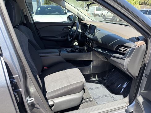 Used 2021 Nissan Rogue S image 10