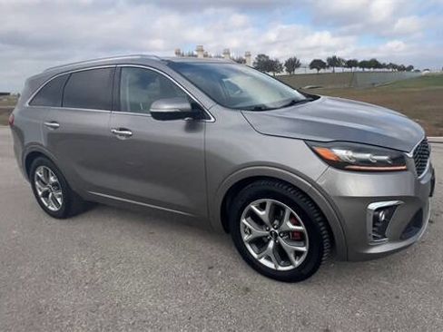 Used 2019 Kia Sorento SX w/ SX Touring Package image 2