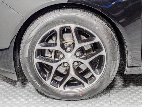Used 2017 Buick Regal Sport Touring FWD image 28