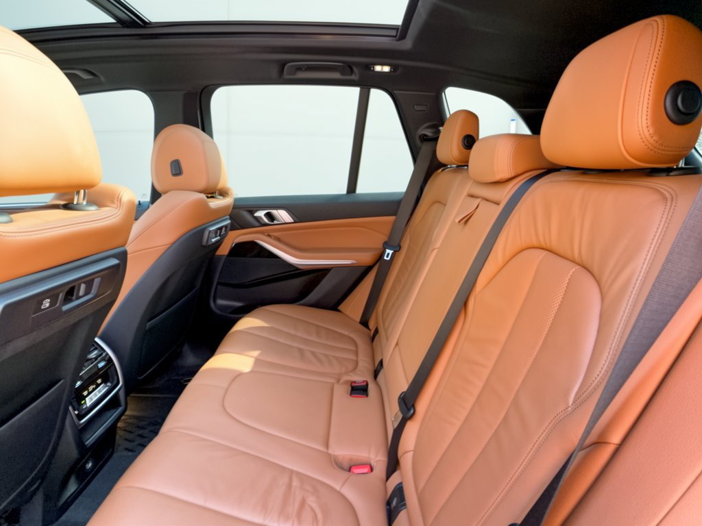 Used 2019 BMW X5 xDrive40i AWD/4WD image 25