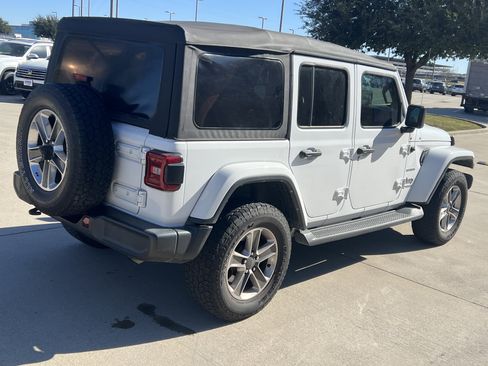 Used 2022 Jeep Wrangler Unlimited Sahara w/ LED Lighting Group image 10