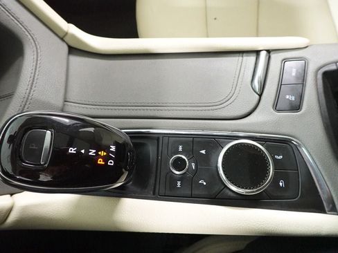 Used 2021 Cadillac XT5 Premium Luxury AWD/4WD image 17