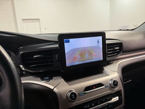 Used 2022 Ford Explorer XLT image 81
