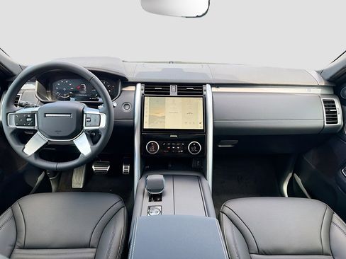 New 2026 Land Rover Discovery Limited Edition AWD/4WD image 17