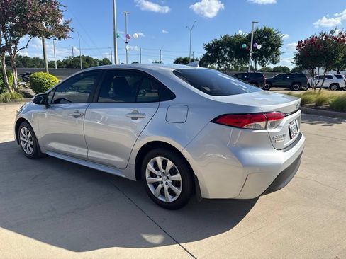 Used 2026 Toyota Corolla LE FWD image 8
