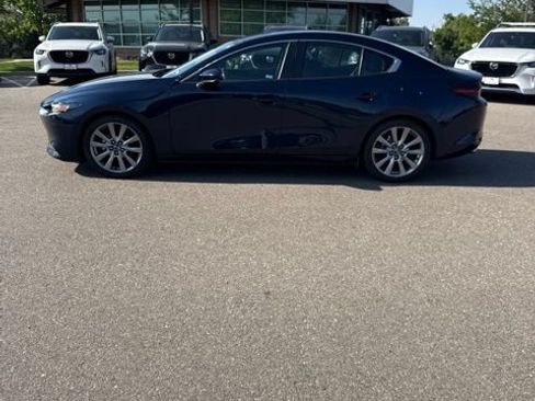 Used 2019 MAZDA MAZDA3 Sedan w/ Select Package FWD image 4