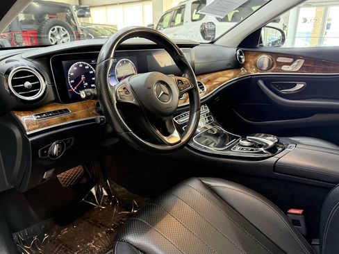 Used 2018 Mercedes-Benz E 300 4MATIC image 19