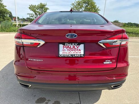 Used 2019 Ford Fusion SE AWD/4WD image 4