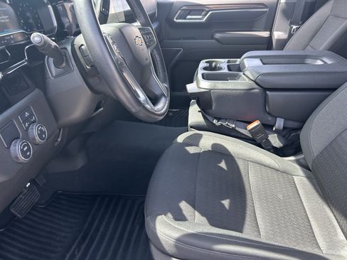 Used 2022 Chevrolet Silverado 1500 LT RWD image 13