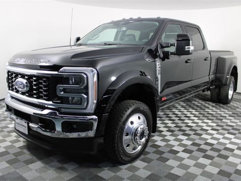 Used 2025 Ford F450 Lariat w/ Lariat Ultimate Package image 4