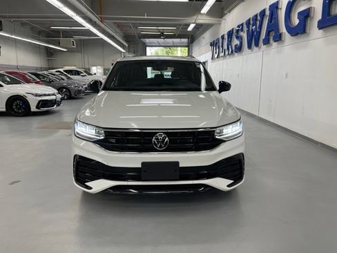 Used 2024 Volkswagen Tiguan SE R-Line AWD/4WD image 6