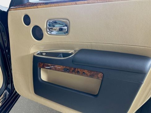 Used 2014 Rolls-Royce Ghost image 45