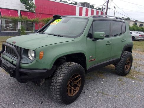 Used 2016 Jeep Renegade 75th Anniversary AWD/4WD image 9