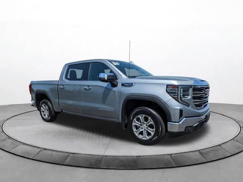 Used 2024 GMC Sierra 1500 SLT AWD/4WD image 2