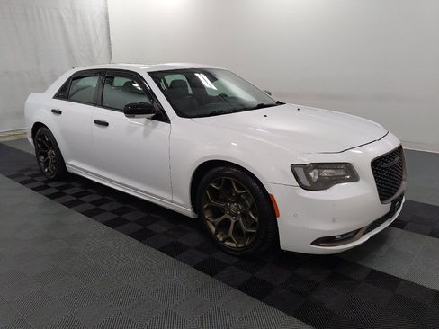 Used 2017 Chrysler 300 S w/ 300S Premium Group RWD image 11