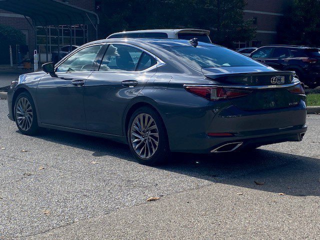 Used 2025 Lexus ES 350 Ultra Luxury w/ Accessory Package (Z1) FWD image 3