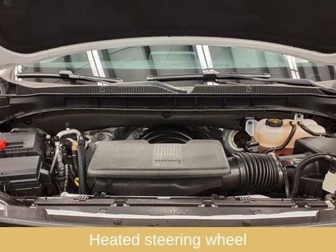 Used 2023 Chevrolet Suburban Premier image 43