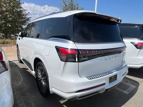 New 2027 INFINITI QX80 Luxe w/ Exterior Package RWD image 2