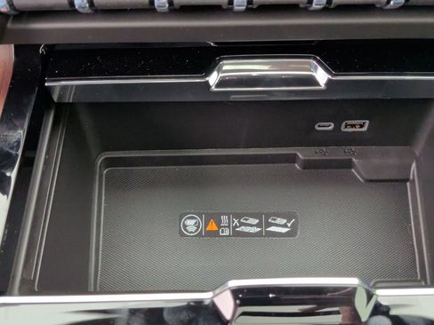 New 2026 GMC Yukon XL Denali w/ Sun & Power Step Package AWD/4WD image 30