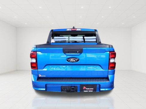Certified 2025 Ford Maverick Lobo AWD/4WD image 5