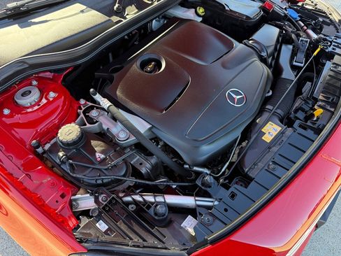 Used 2020 Mercedes-Benz GLA 250 4MATIC w/ AMG Line Exterior image 33