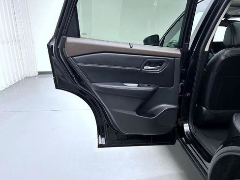 Certified 2023 Nissan Rogue SL w/ SL Premium Package AWD/4WD image 20