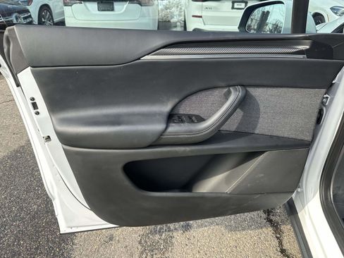 Used 2022 Tesla Model X Plaid image 12