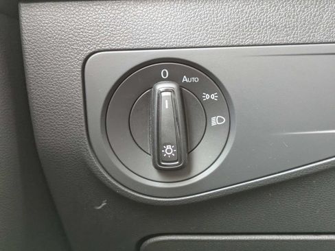 Certified 2023 Volkswagen Tiguan S FWD image 31