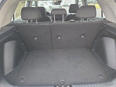 Used 2022 Hyundai Venue SEL w/ Cargo Package image 31