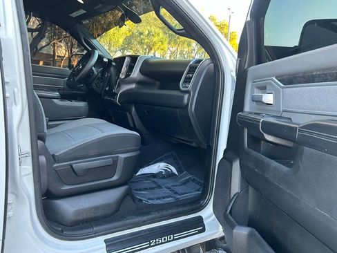 Used 2021 RAM 2500 Big Horn image 36