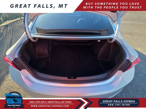 Used 2018 Chevrolet Malibu LT image 17