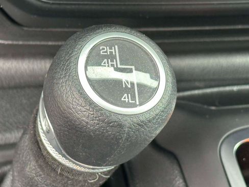 Used 2020 Jeep Wrangler Sport AWD/4WD image 22