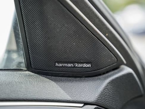 Used 2010 Mercedes-Benz E 350 Sedan image 27