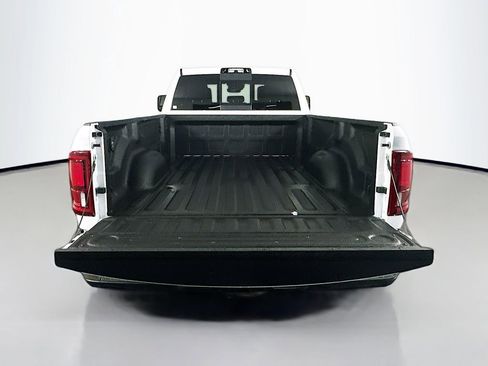 New 2026 RAM 2500 Laramie AWD/4WD image 16