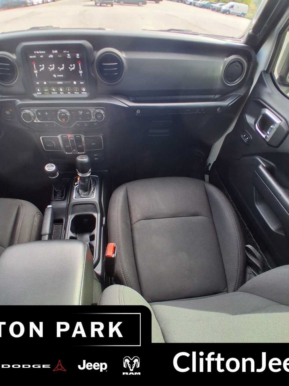 Used 2022 Jeep Wrangler Unlimited Sport AWD/4WD image 24