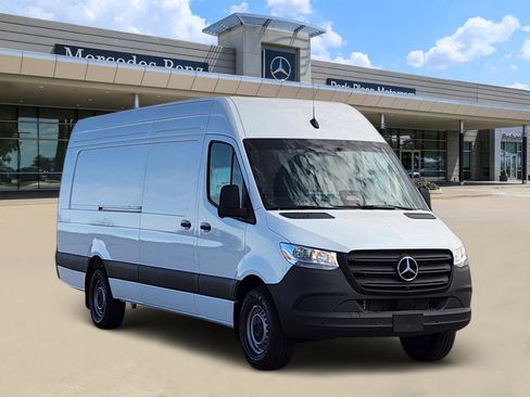 New 2026 Mercedes-Benz Sprinter 2500 image 2