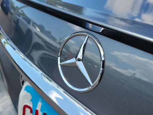 Used 2017 Mercedes-Benz E 300 4MATIC image 32